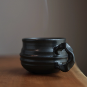 gravesco-black-cauldron-mug1