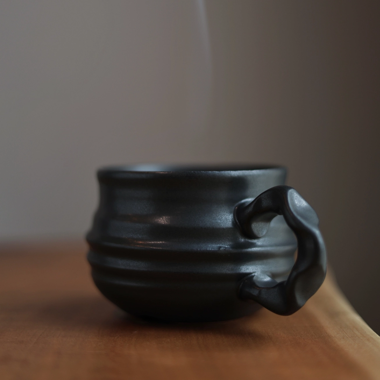 gravesco-black-cauldron-mug1