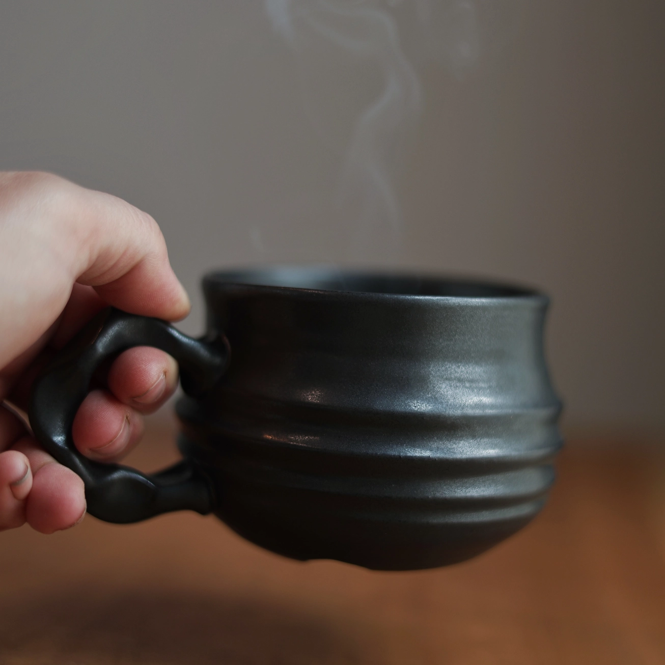 gravesco-black-cauldron-mug2