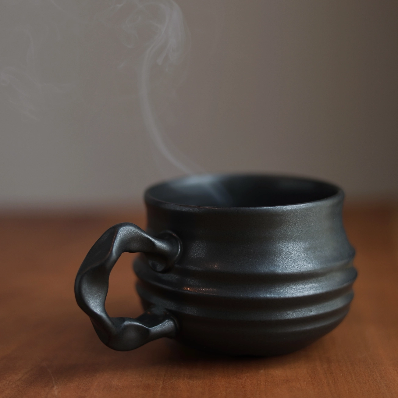 gravesco-black-cauldron-mug3